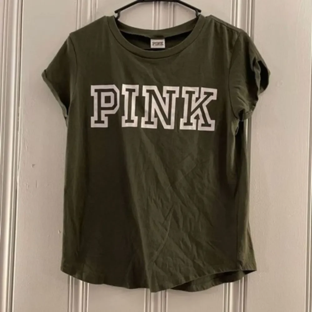 Pink Women’s T-shirt Size M‎